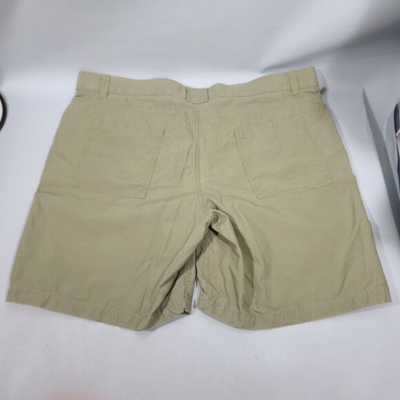 LL Bean 9" Olive Green Shorts Men's Size 44 100% Cotton - Picture 2 of 7